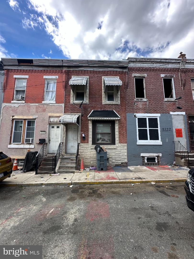 3120 Weymouth St Property Photo 1