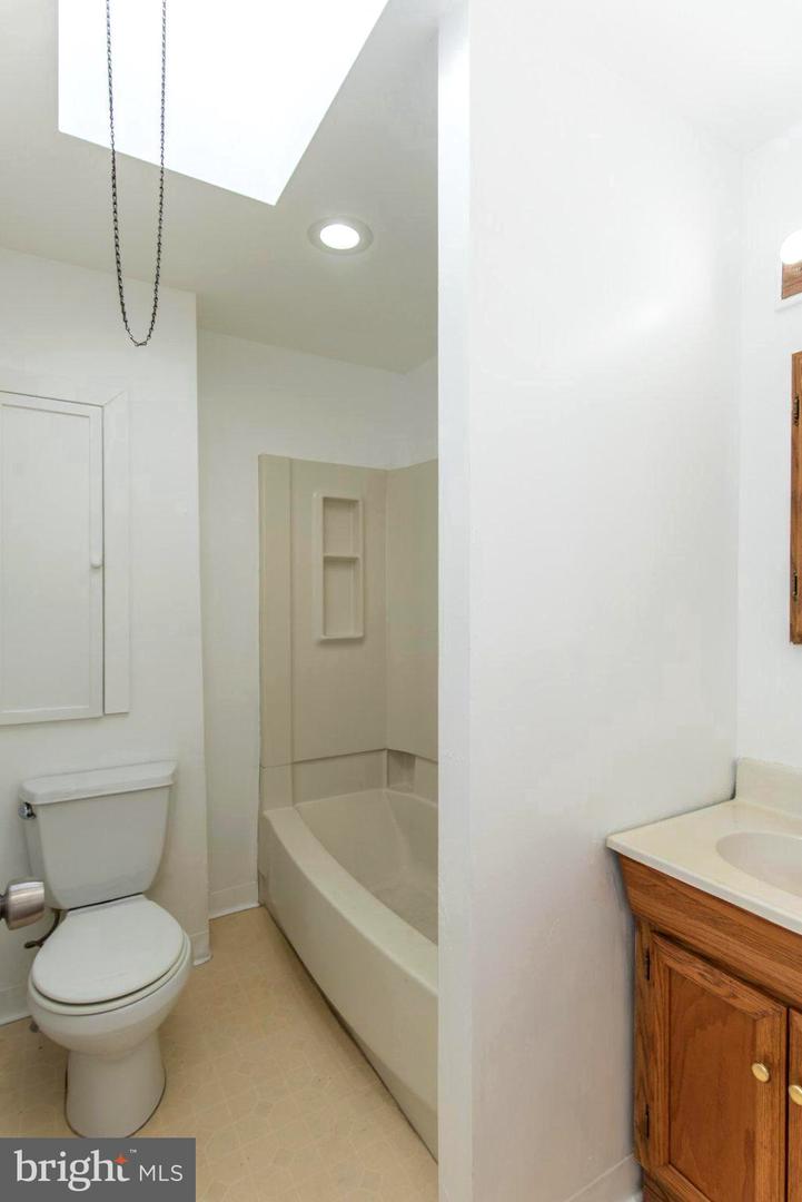 3123 Edgemont St Property Photo 26