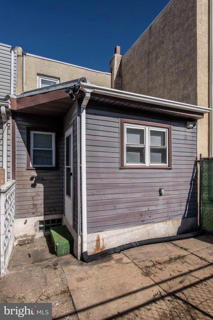 3123 Edgemont St Property Photo 43