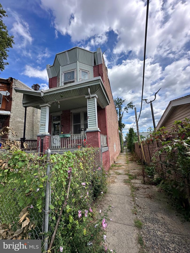 3815 N Park Ave Property Photo 1
