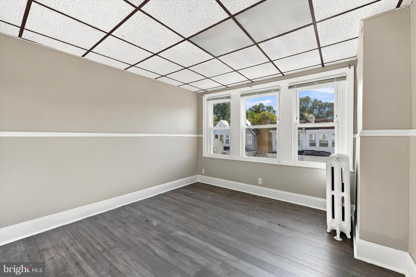 4735 Loring St Property Photo 3
