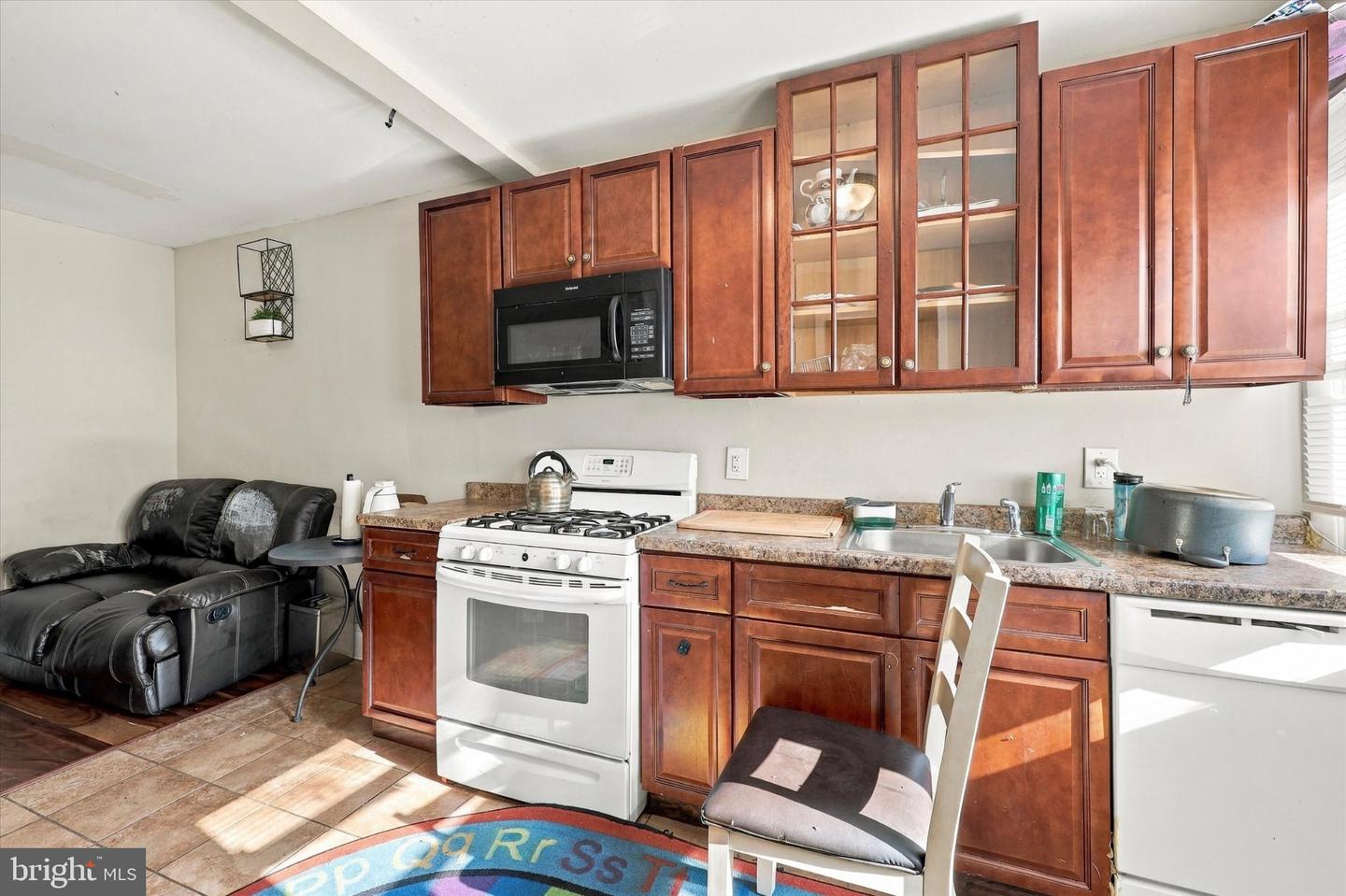 4735 Loring St Property Photo 13