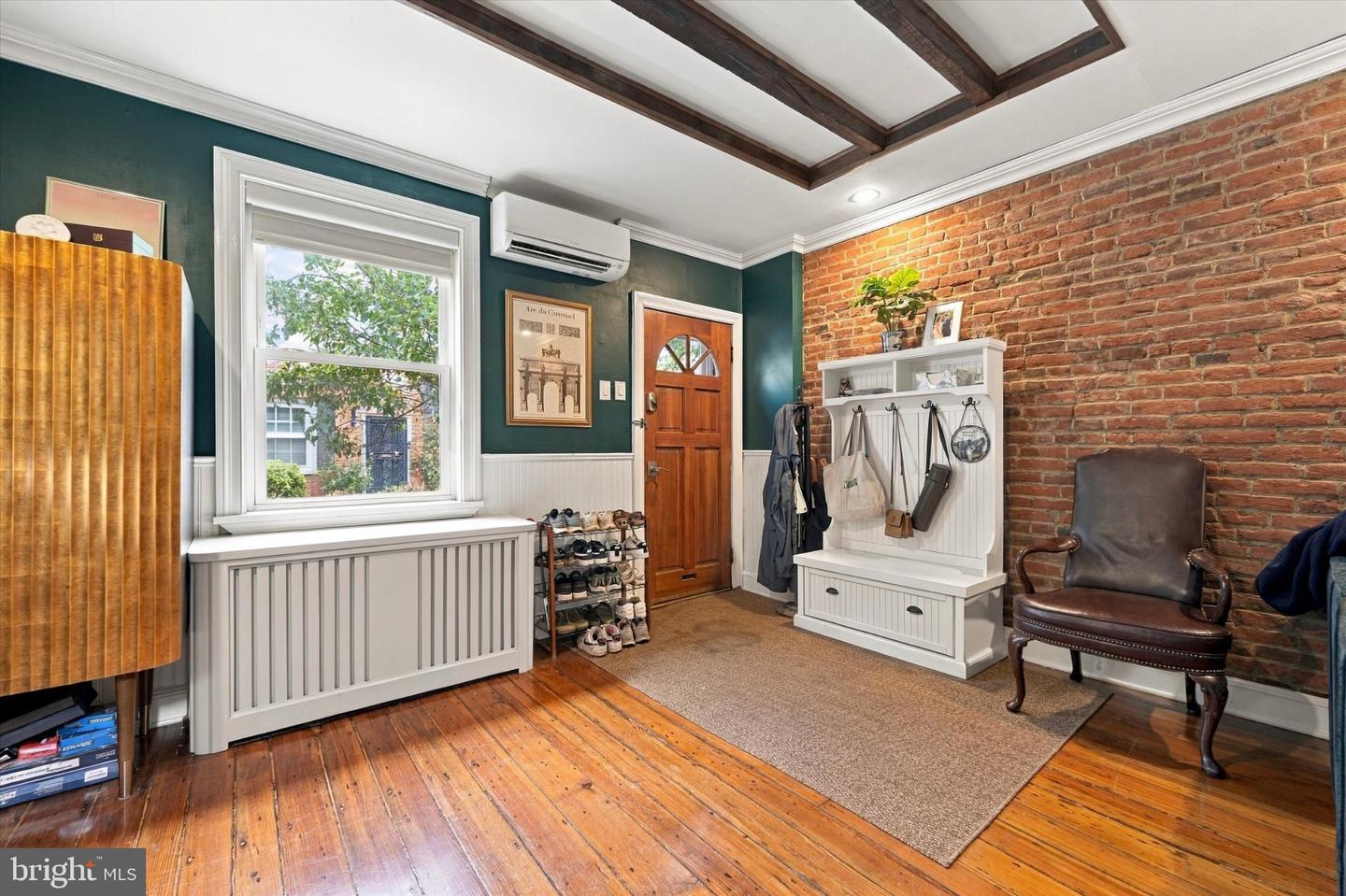 212 W Wildey St Property Photo 4