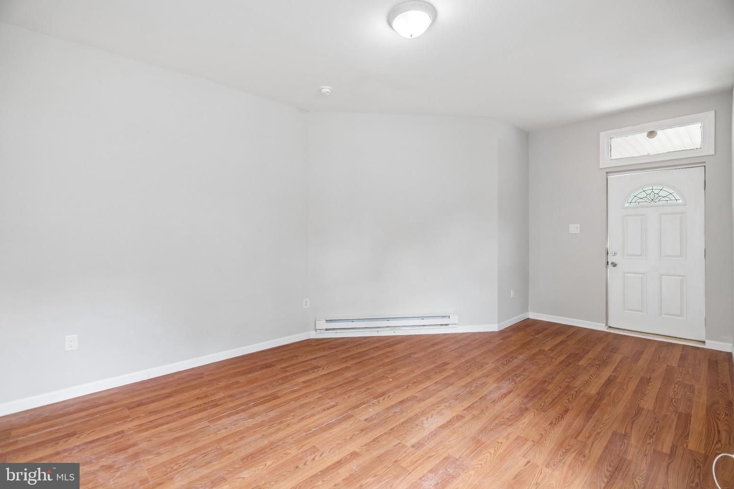 7106 Devon St Property Photo 4