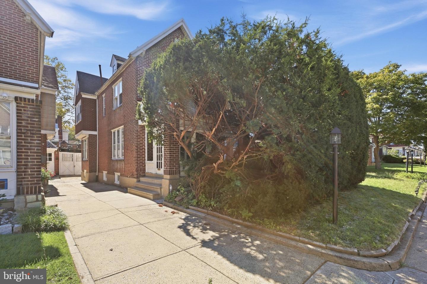 1210 Haworth St Property Photo 1