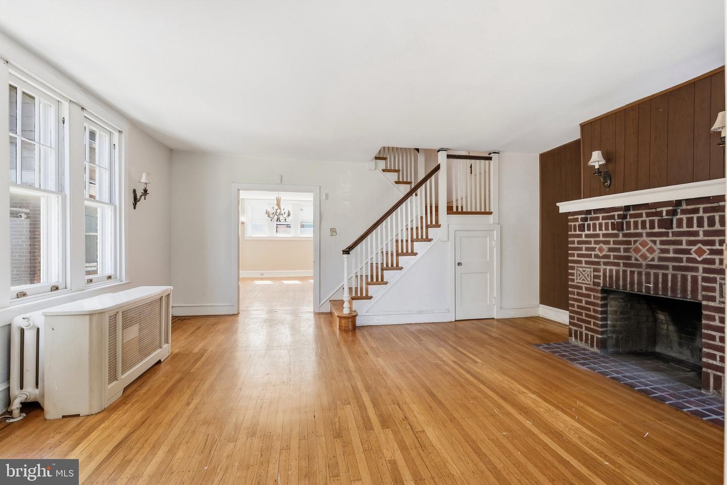 1210 Haworth St Property Photo 5