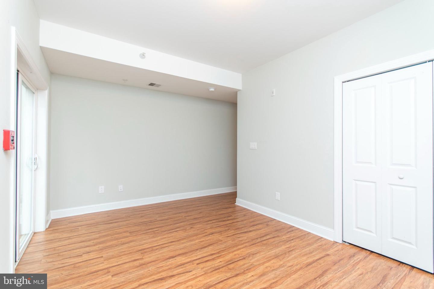 1222 N 7th St #bldg E Unit 2 Property Photo 7