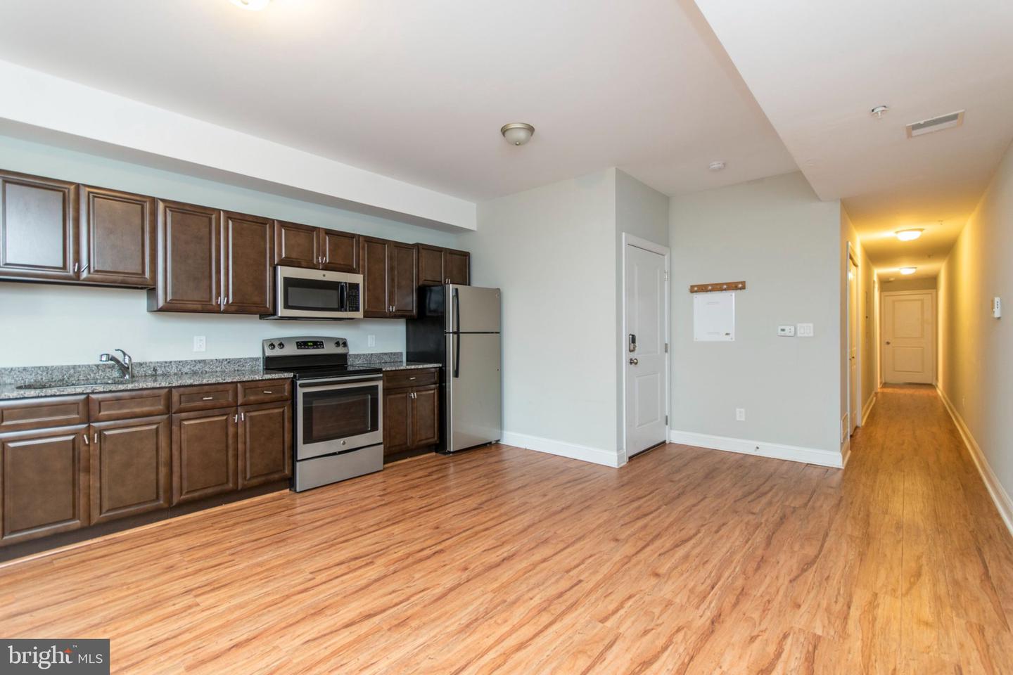 1222 N 7th St #bldg E Unit 2 Property Photo 9