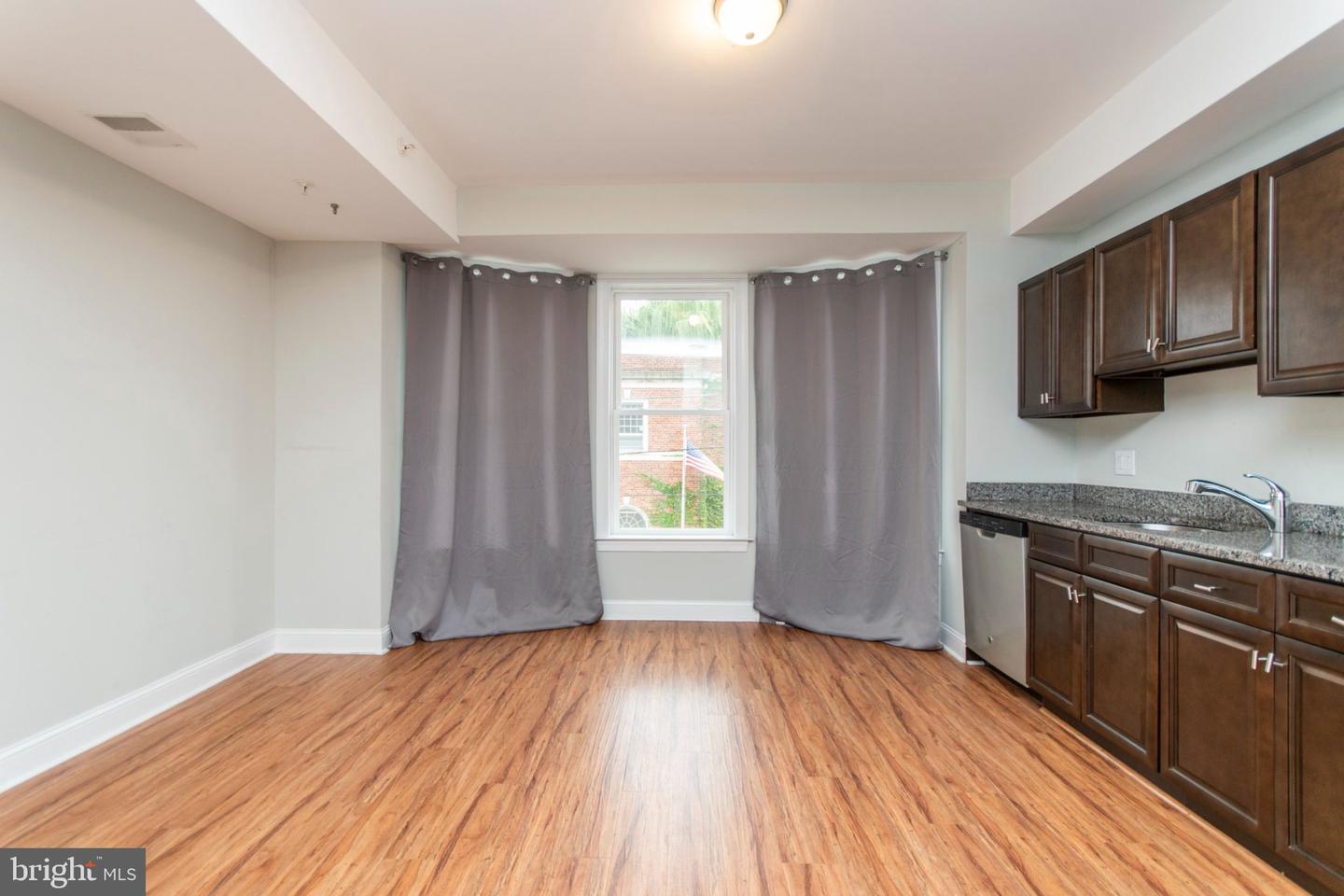 1222 N 7th St #bldg E Unit 2 Property Photo 11