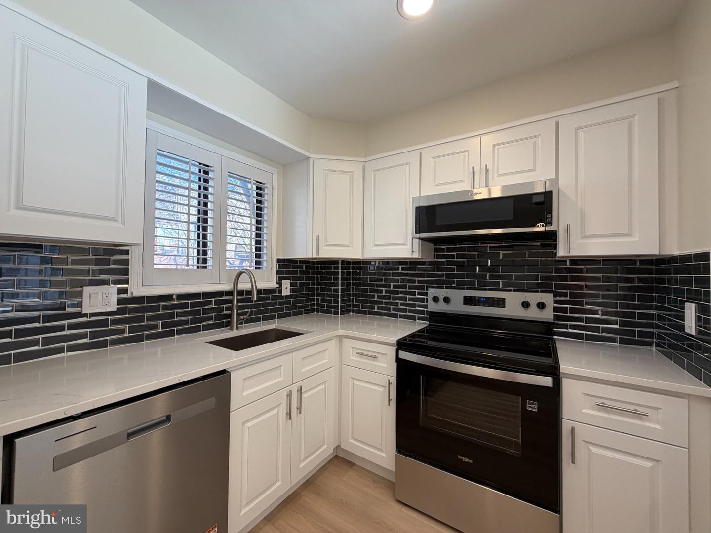 1109 SOUTH ST #B Property Photo 1