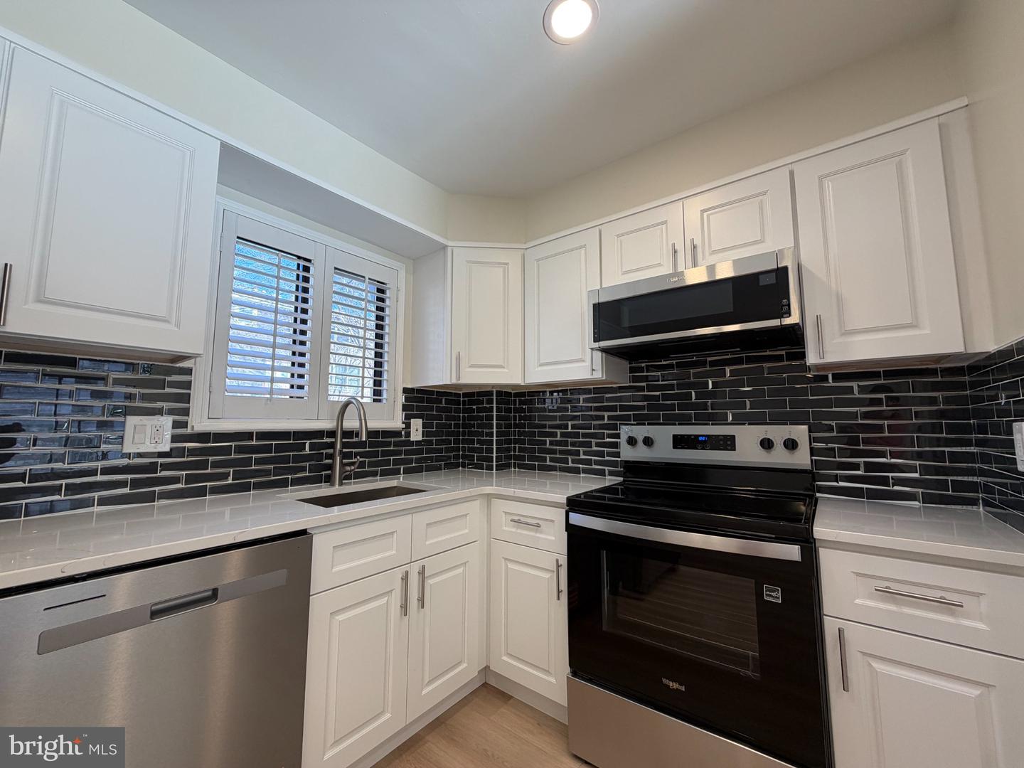 1109 South St #b Property Photo 6