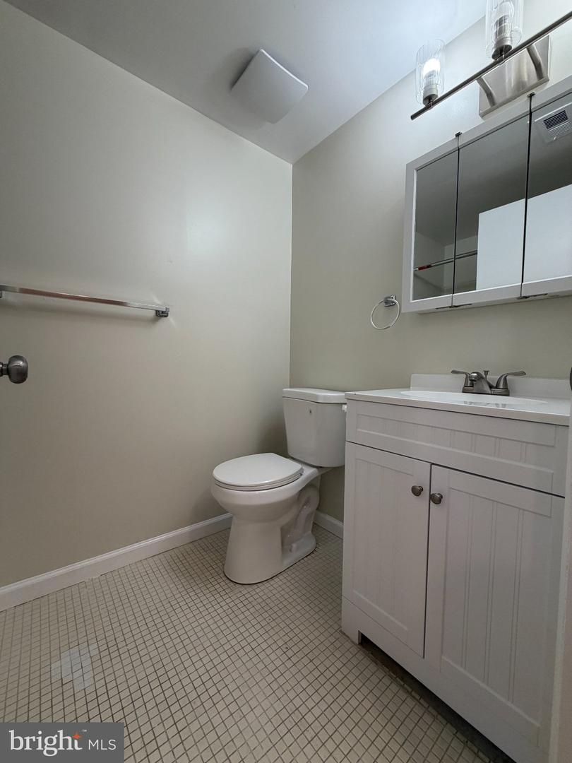 1109 South St #b Property Photo 15