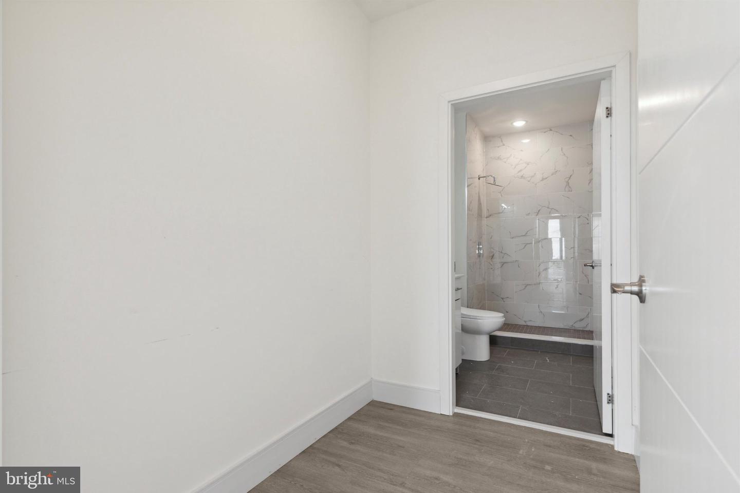 1221 E Fletcher St #310 Property Photo 4