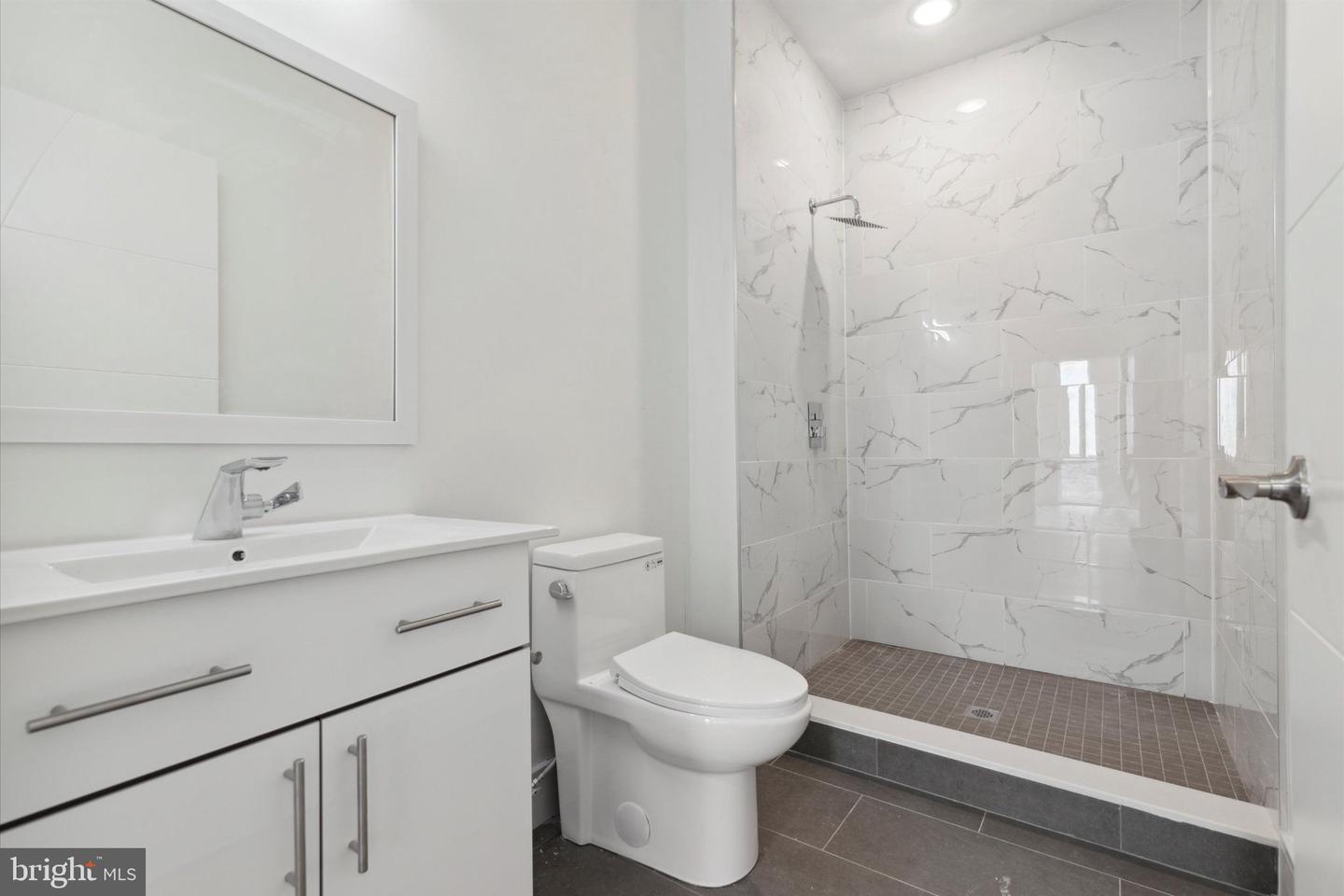 1221 E Fletcher St #310 Property Photo 18