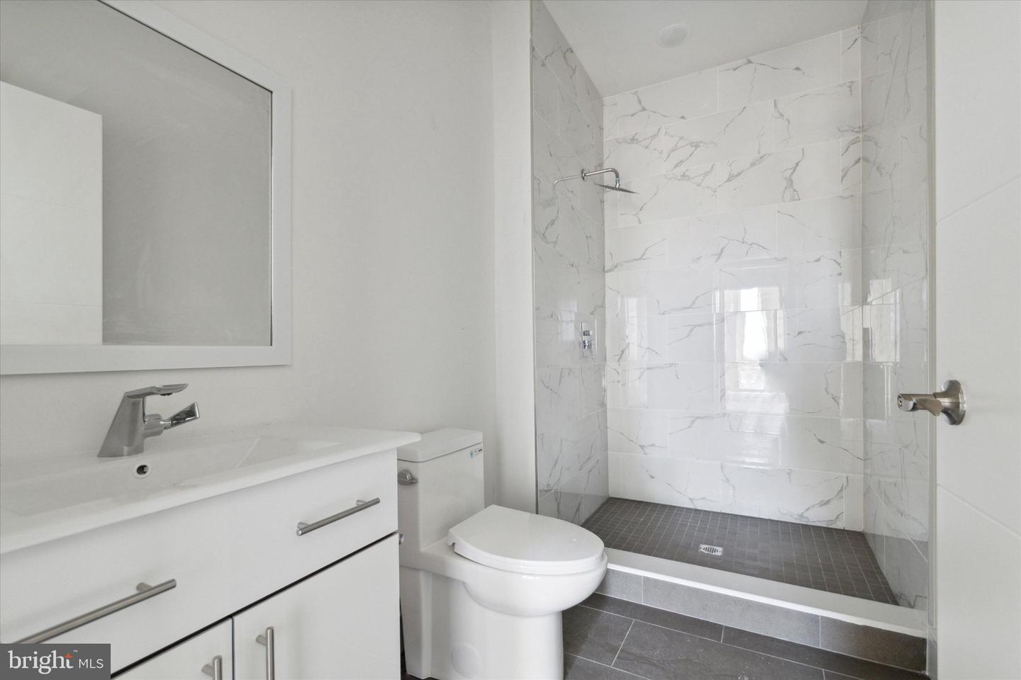 1221 E Fletcher St #310 Property Photo 28