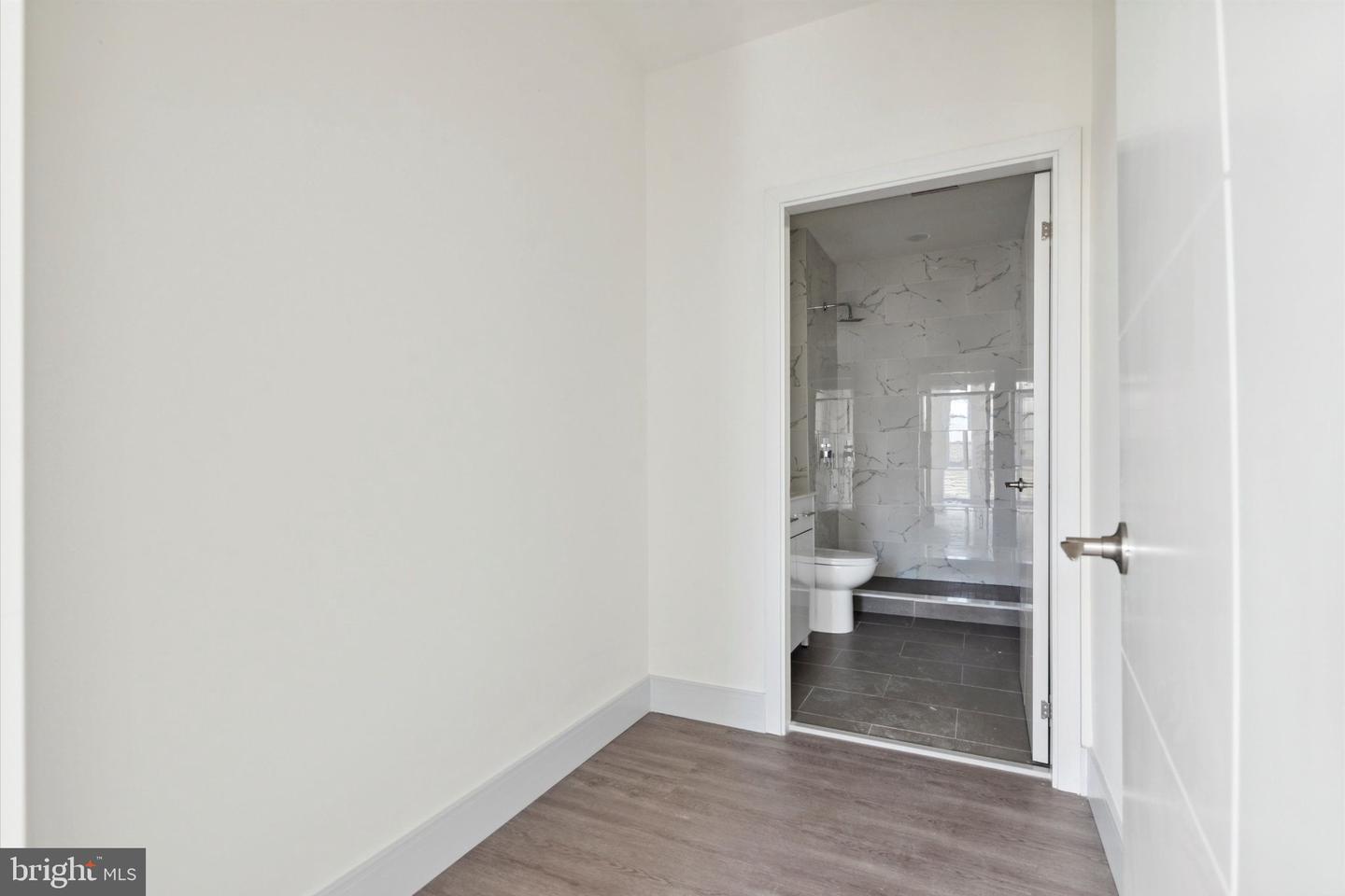 1221 E Fletcher St #310 Property Photo 39