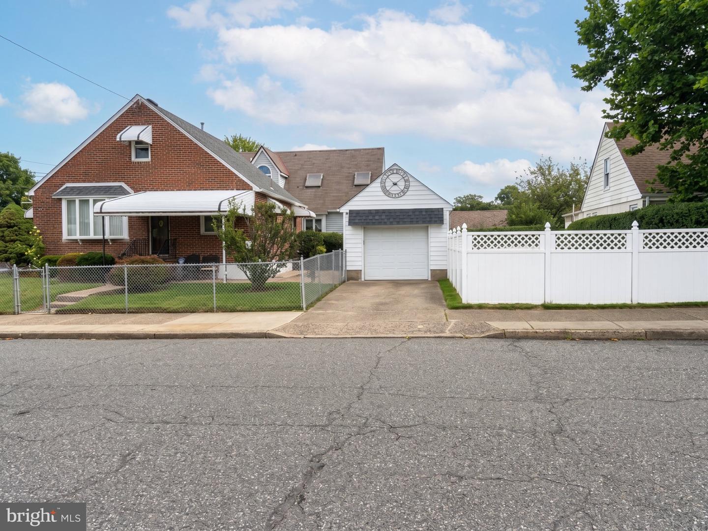 9301 Ditman St Property Photo 2