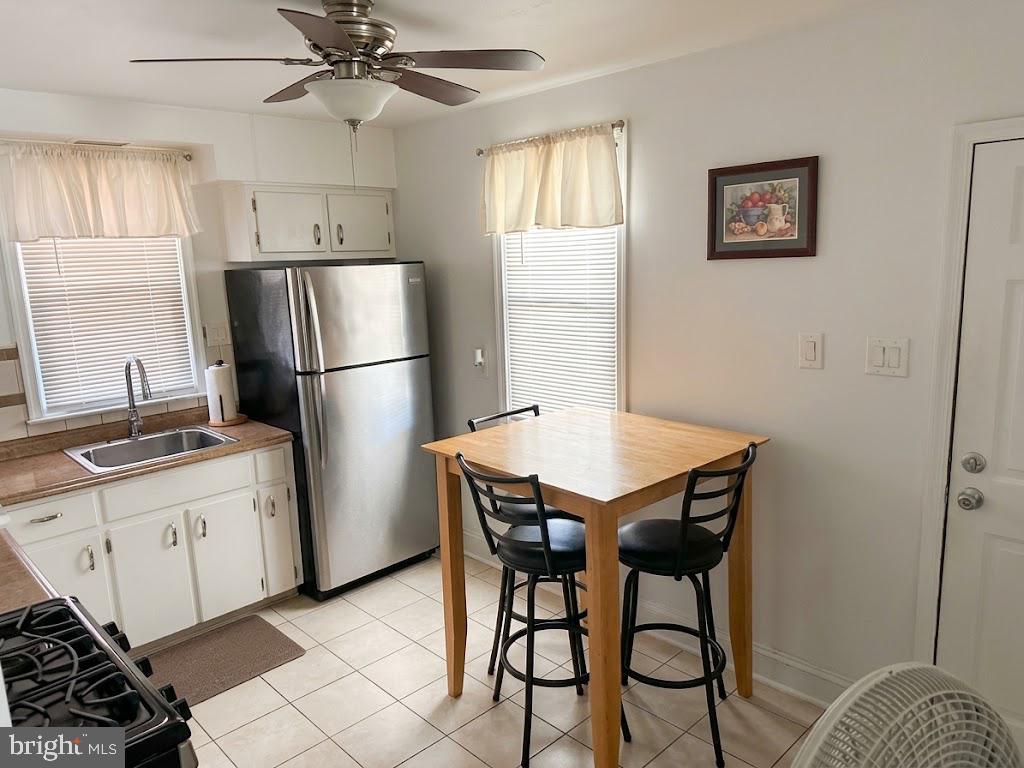 9301 Ditman St Property Photo 9