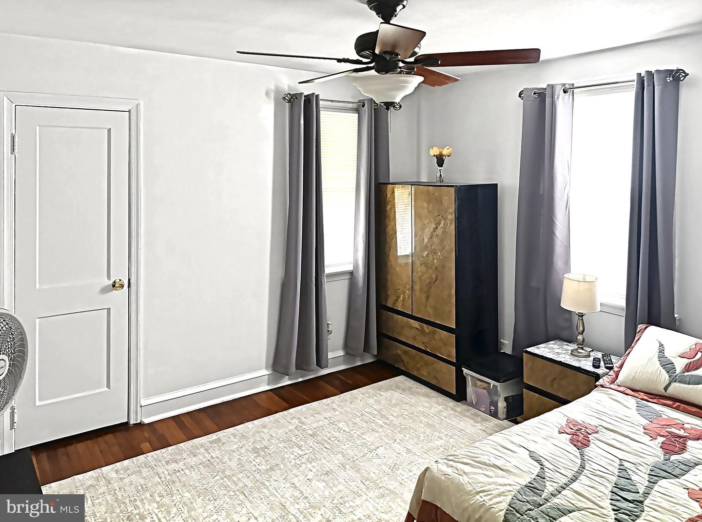 9301 Ditman St Property Photo 15