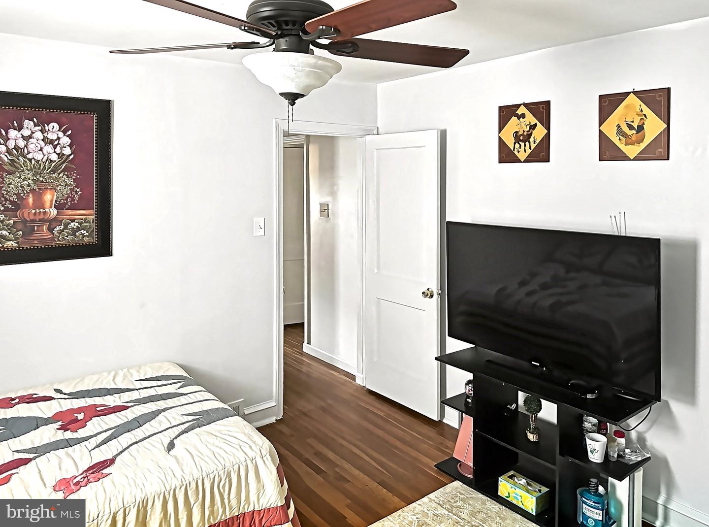 9301 Ditman St Property Photo 16