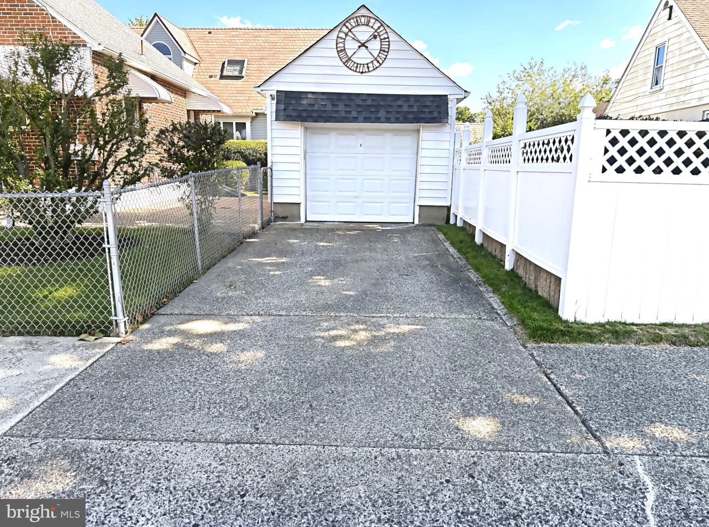 9301 Ditman St Property Photo 28