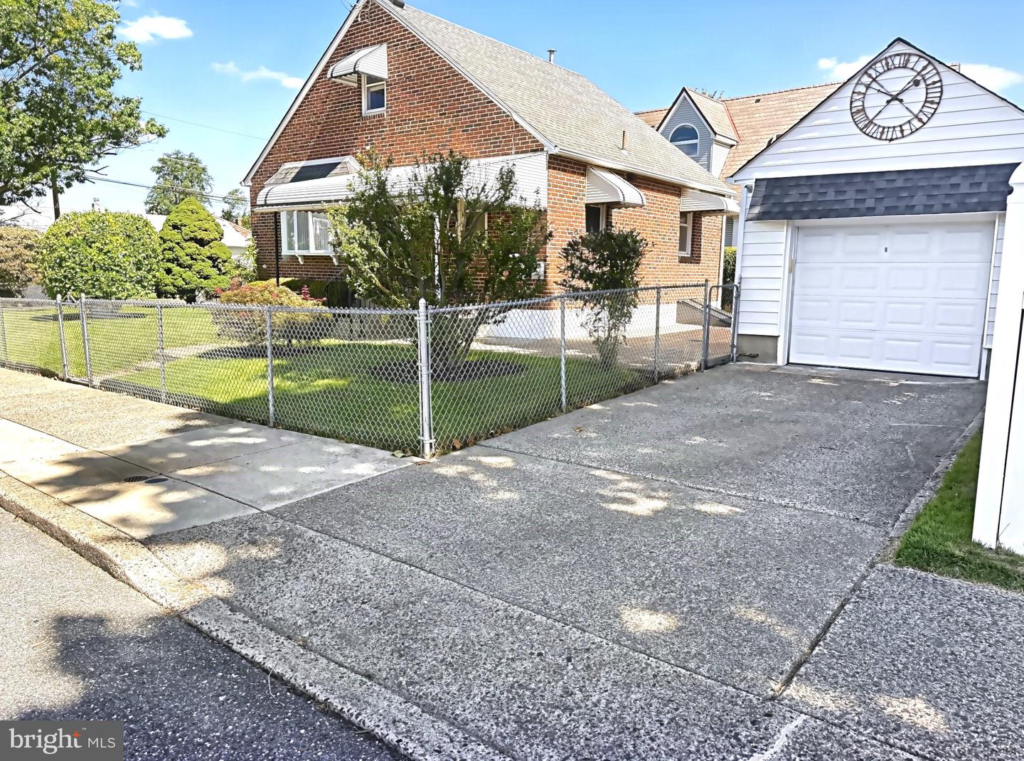 9301 Ditman St Property Photo 29