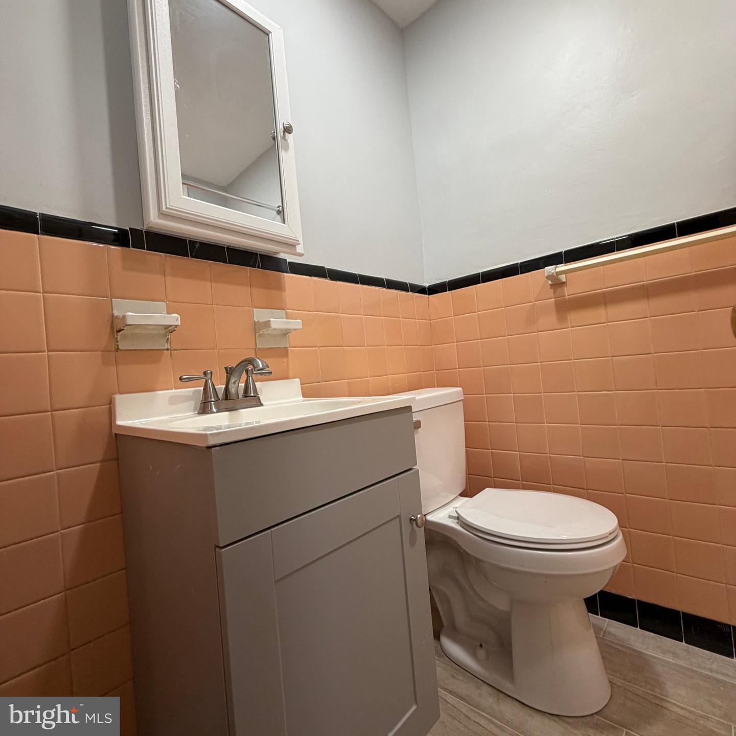 1320 W Nedro Ave Property Photo 10