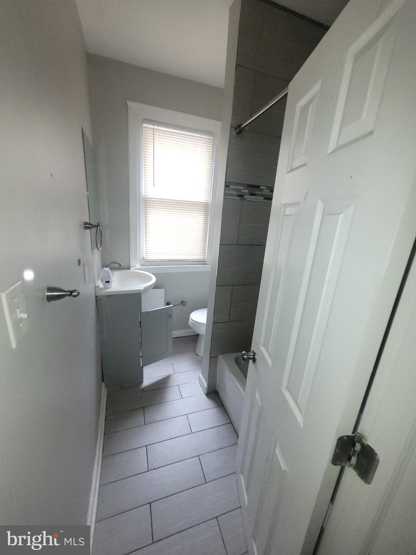 3016 Agate St Property Photo 8