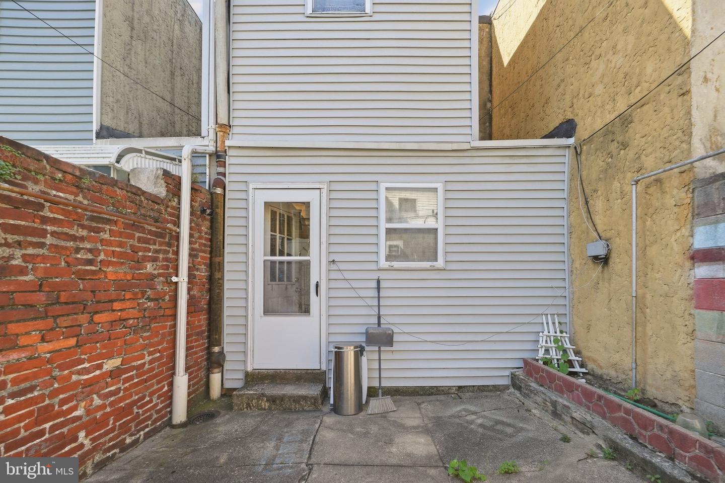 2333 S Hutchinson St Property Photo 16