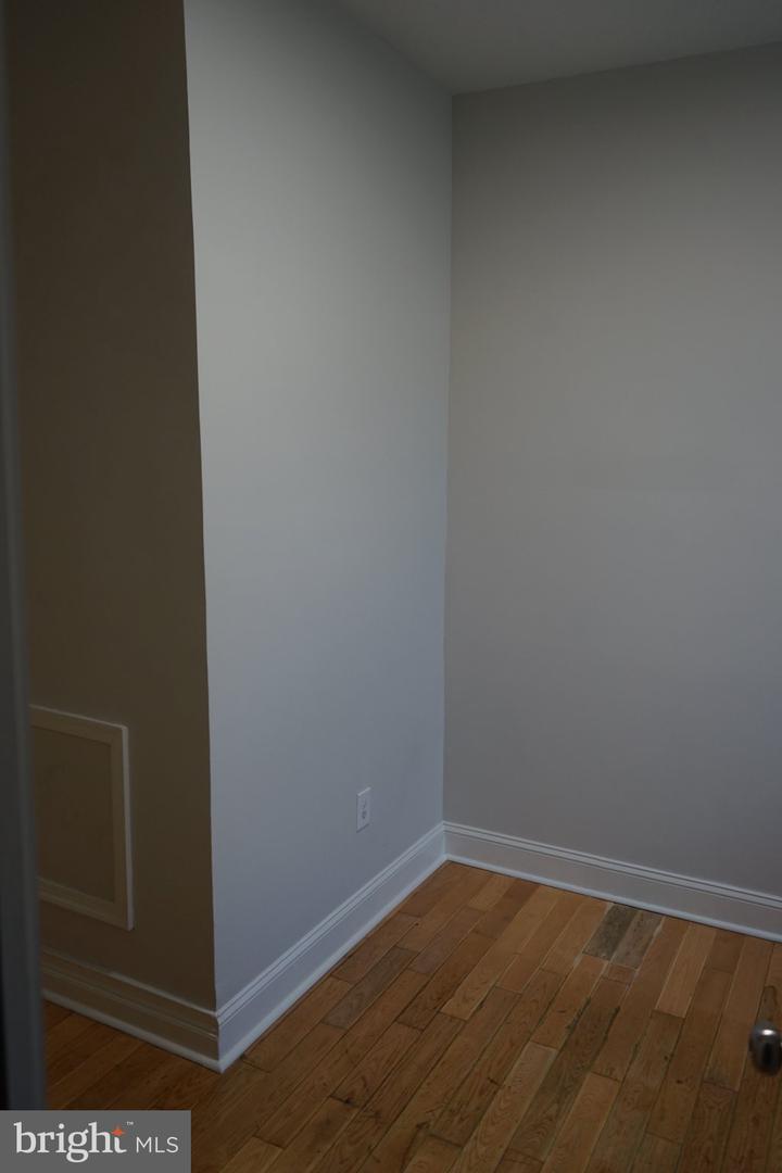 2032 W Berks St ##1 Property Photo 4