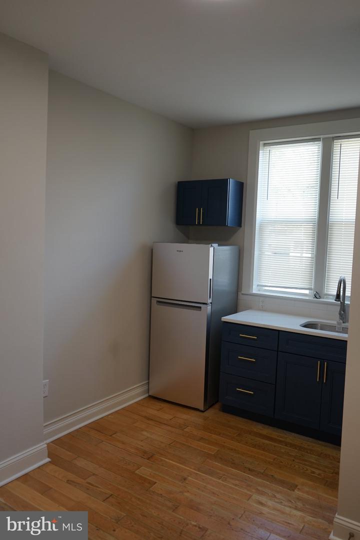 2032 W Berks St ##1 Property Photo 5