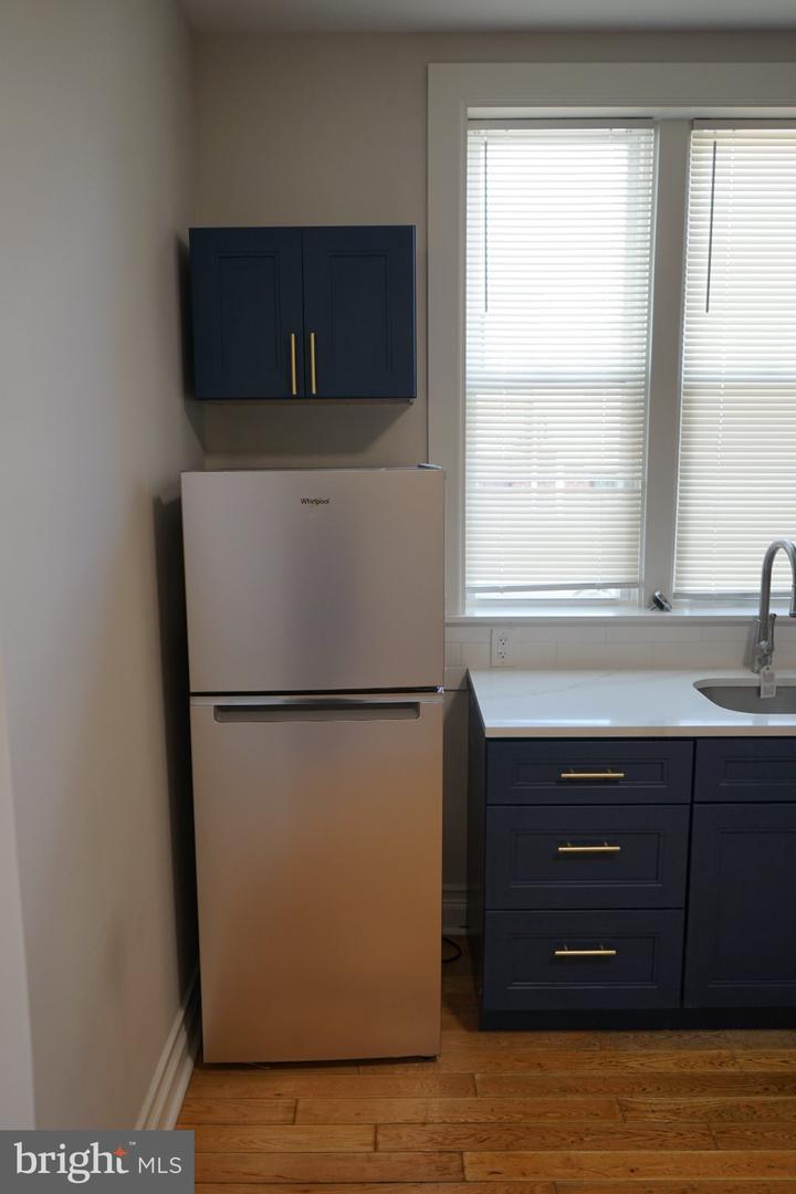 2032 W Berks St ##1 Property Photo 8