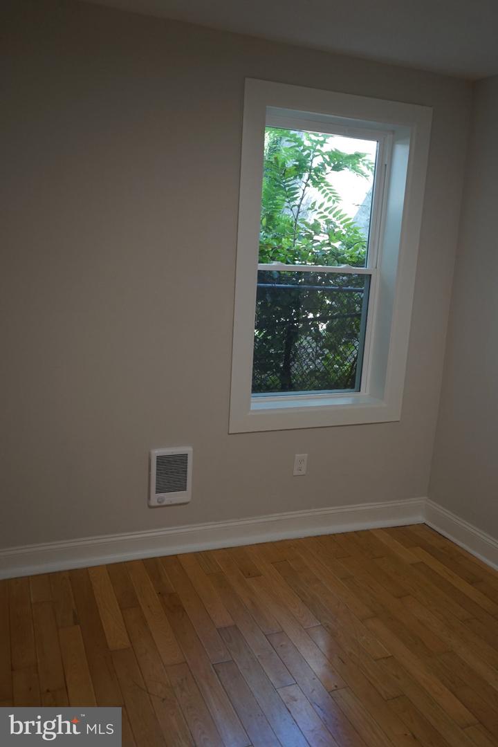 2032 W Berks St ##1 Property Photo 26