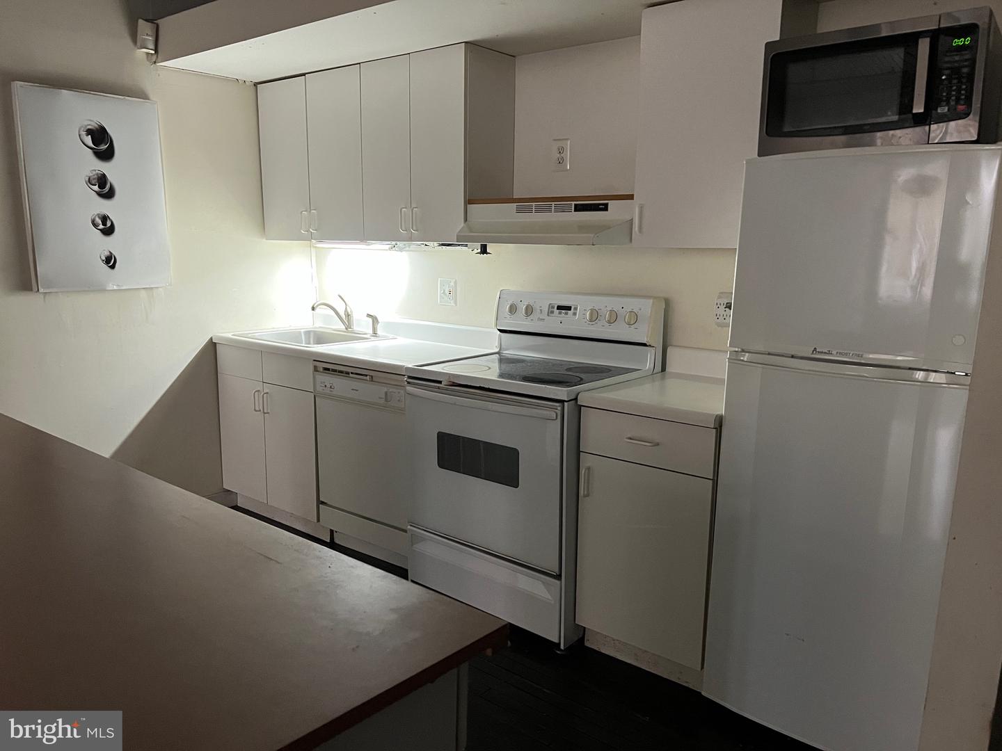 429-00 N 13th St #3d Property Photo 4