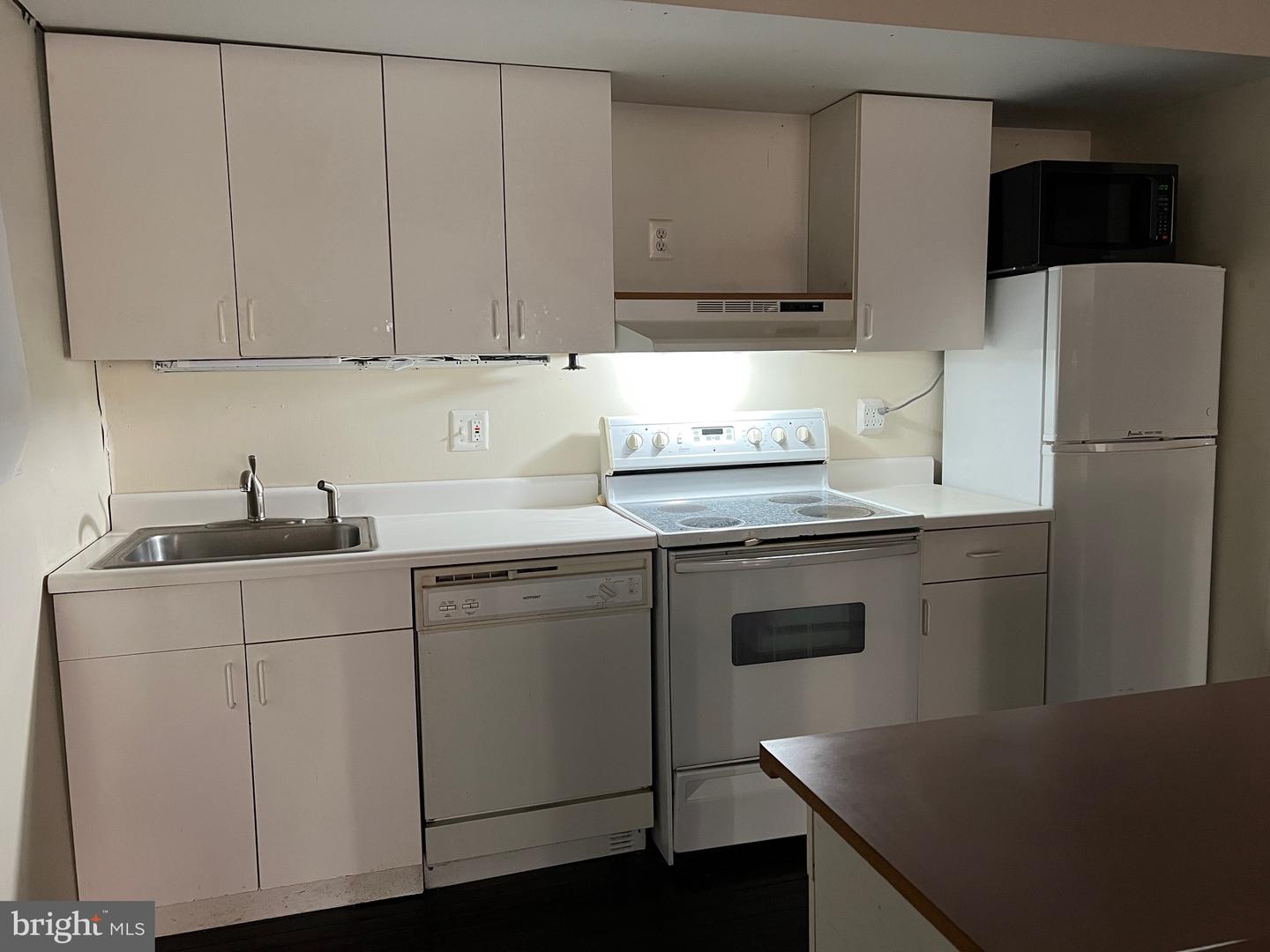 429-00 N 13th St #3d Property Photo 5