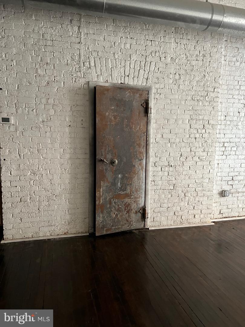 429-00 N 13th St #3d Property Photo 10