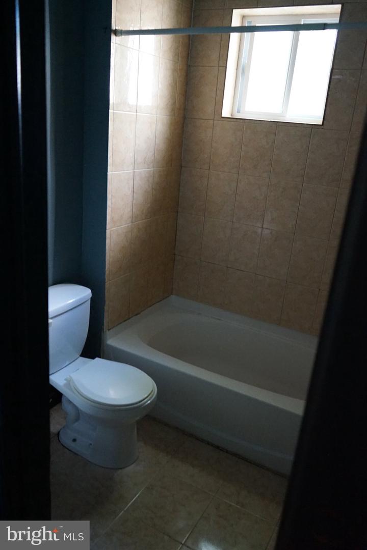 2032 W Berks St ##2 Property Photo 19