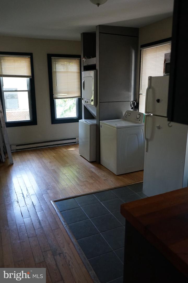 2032 W Berks St ##2 Property Photo 28