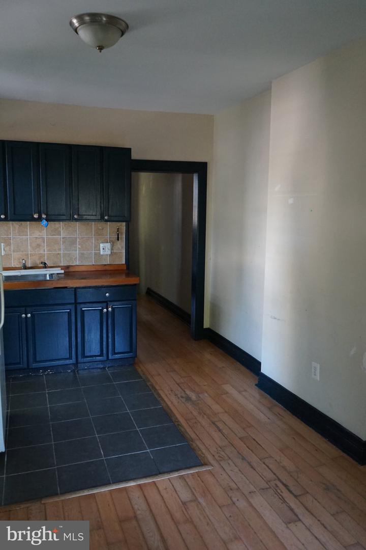 2032 W Berks St ##2 Property Photo 31