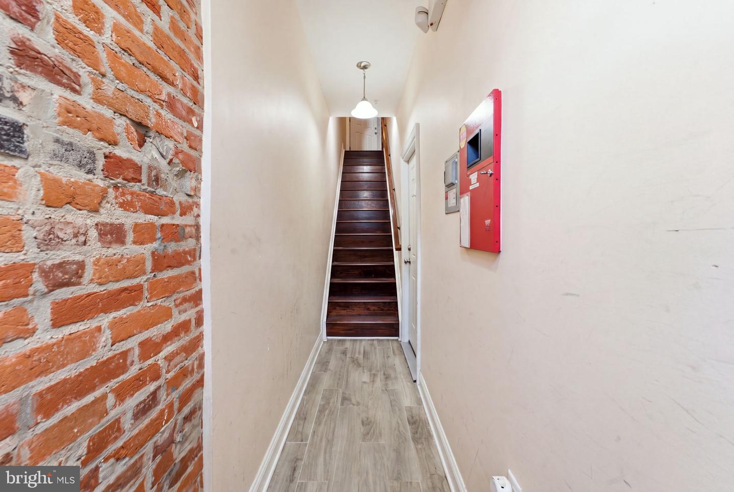 1819 Christian St Property Photo 3