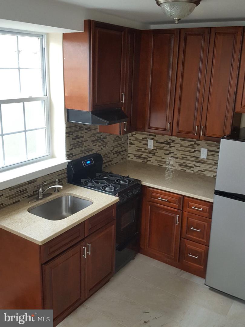 1819 Christian St Property Photo 48