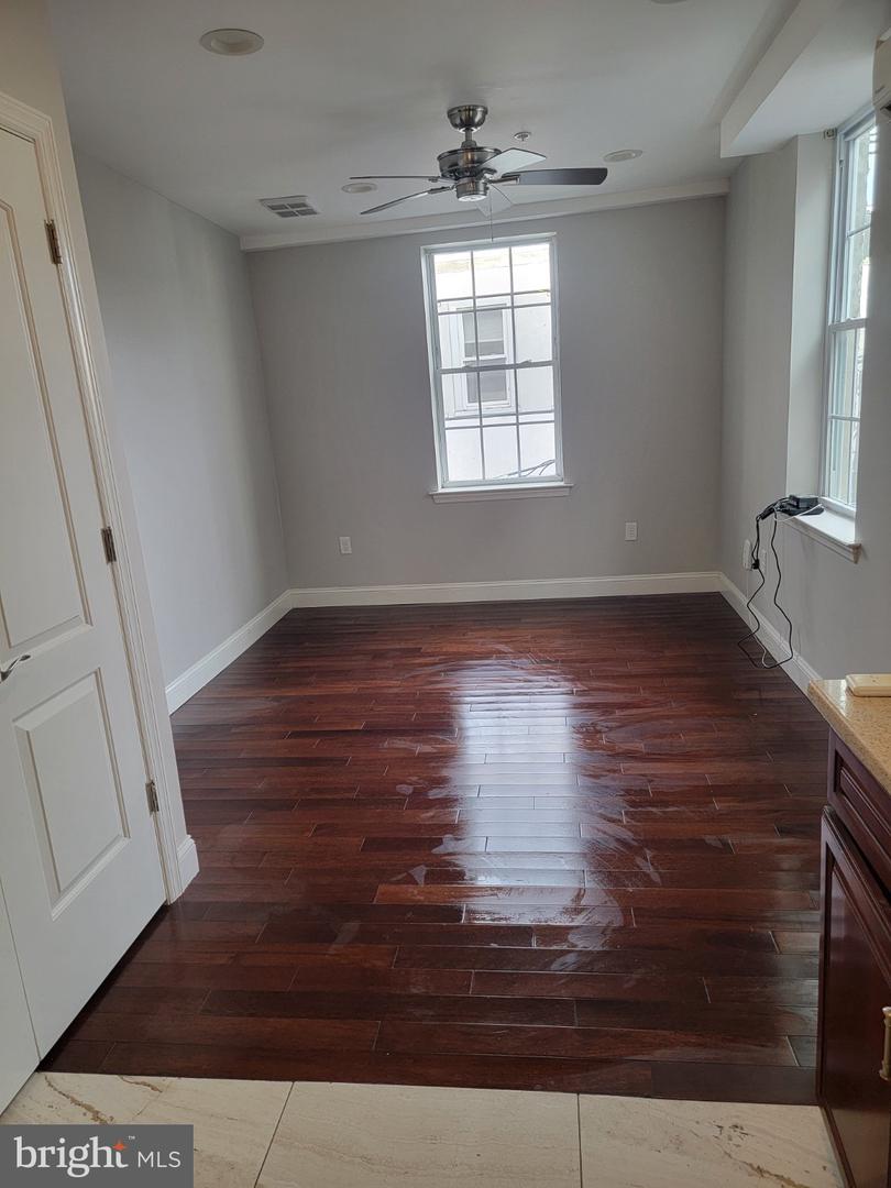 1819 Christian St Property Photo 49