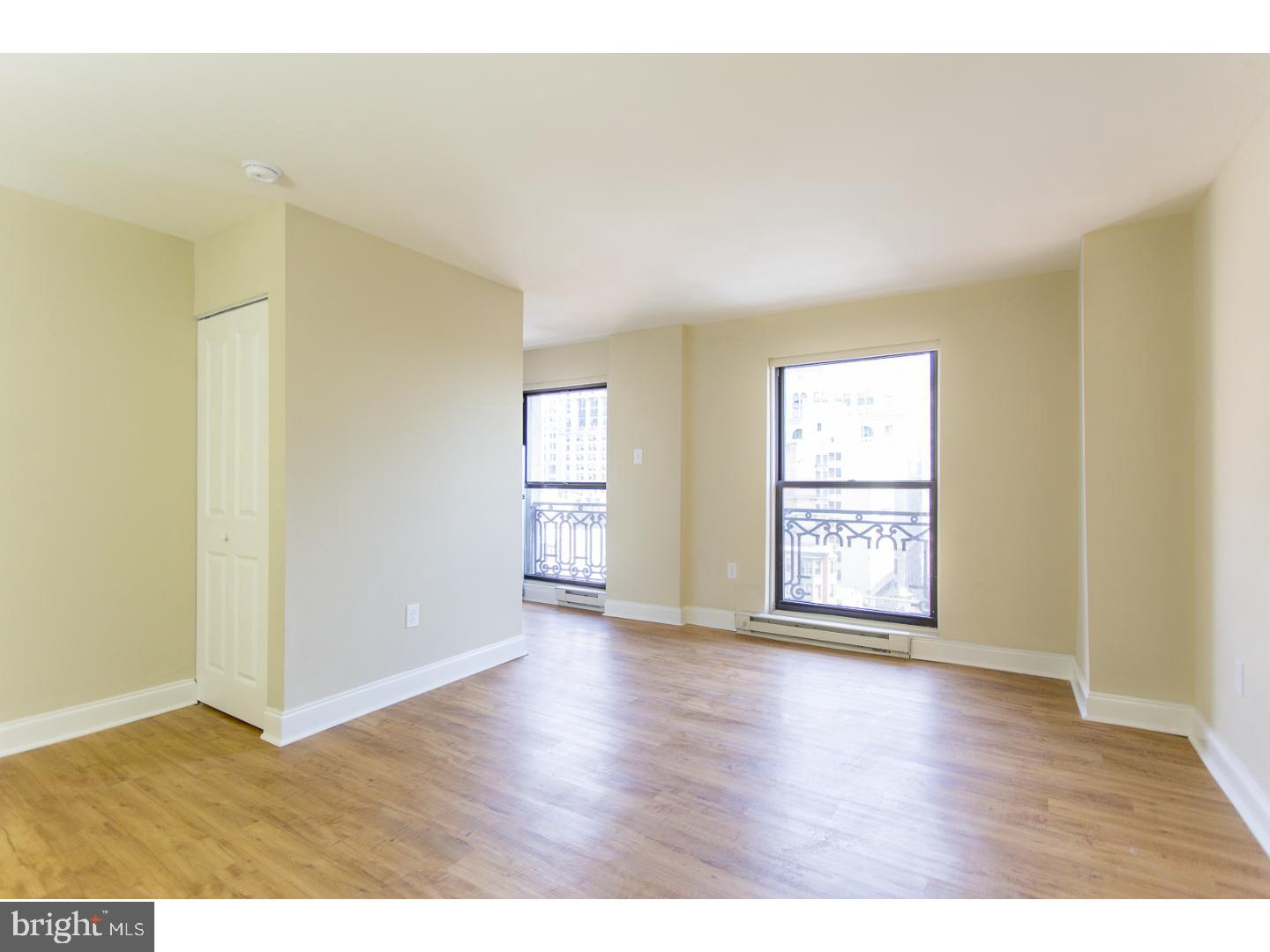 1114 Pine St #3r Property Photo 3