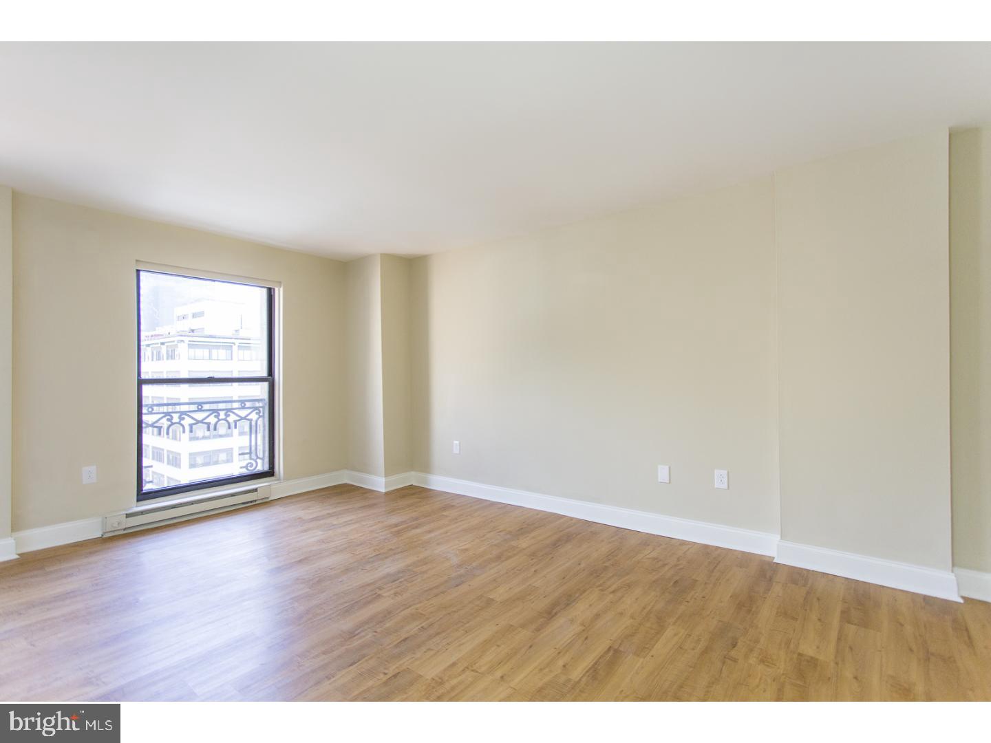 1114 Pine St #3r Property Photo 4