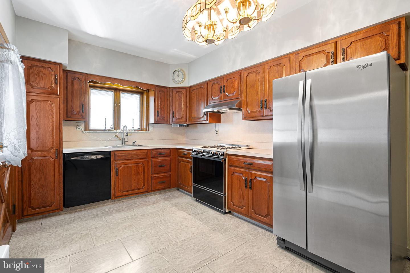 2523 S Camac St Property Photo 4