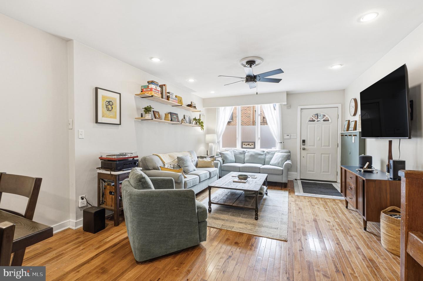 1806 S Sartain St Property Photo 3