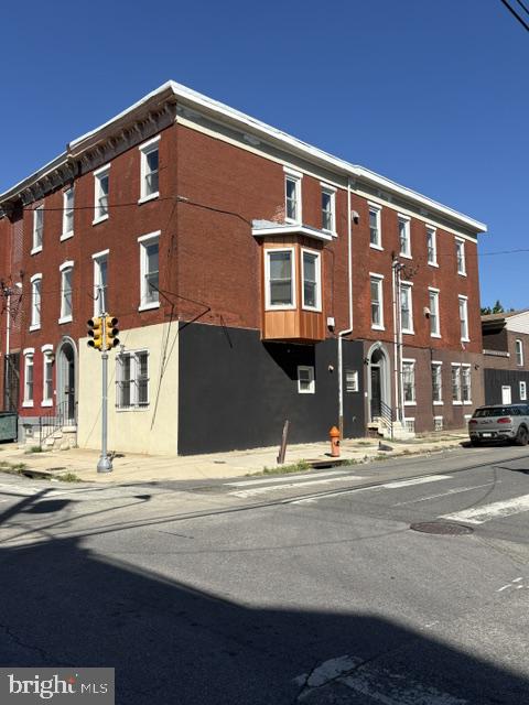 1801 W Master St Property Photo 1