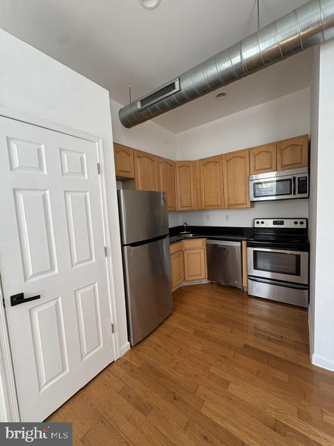 1801 W Master St Property Photo 4