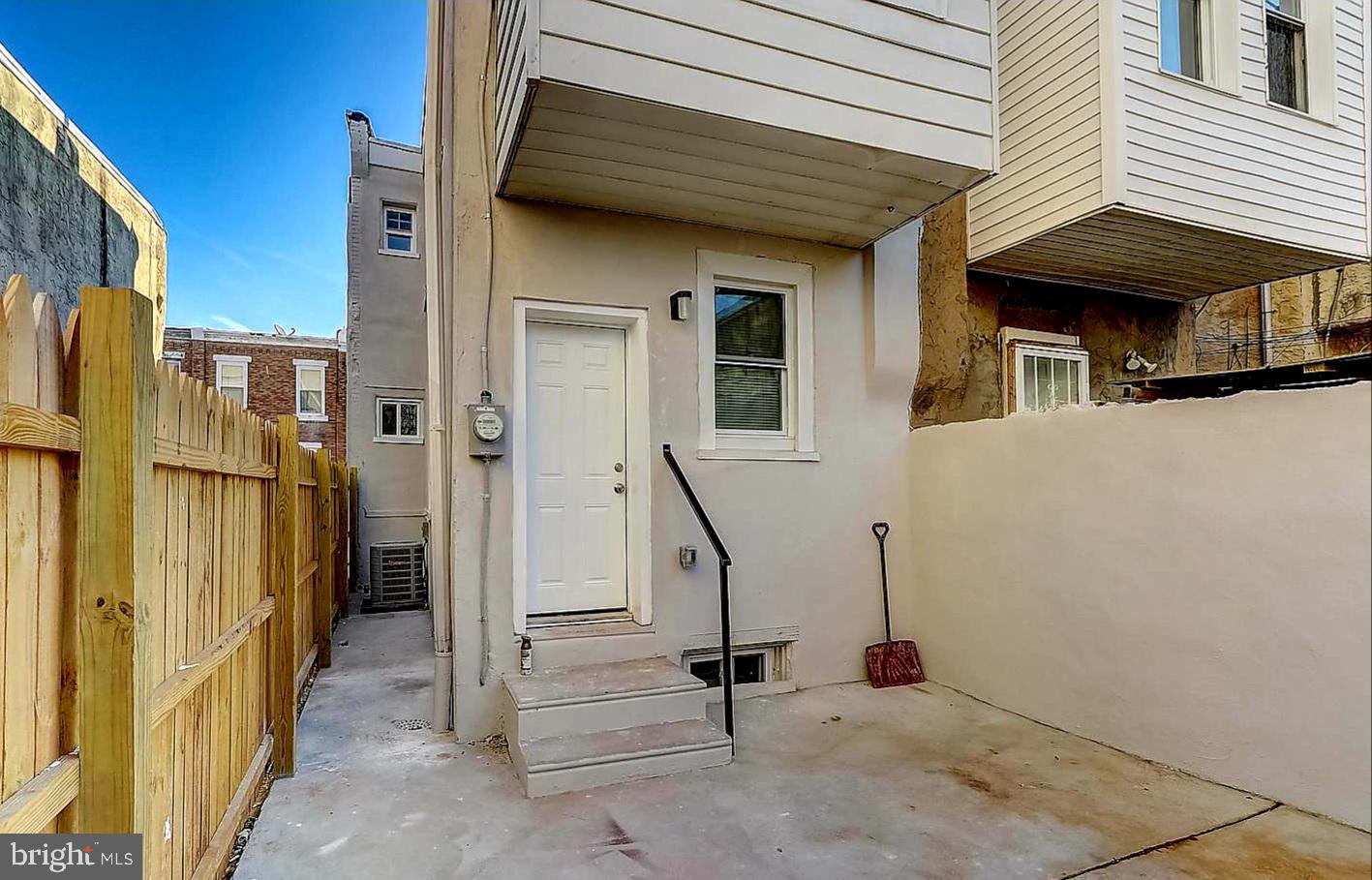 2108 E Stella St Property Photo 9