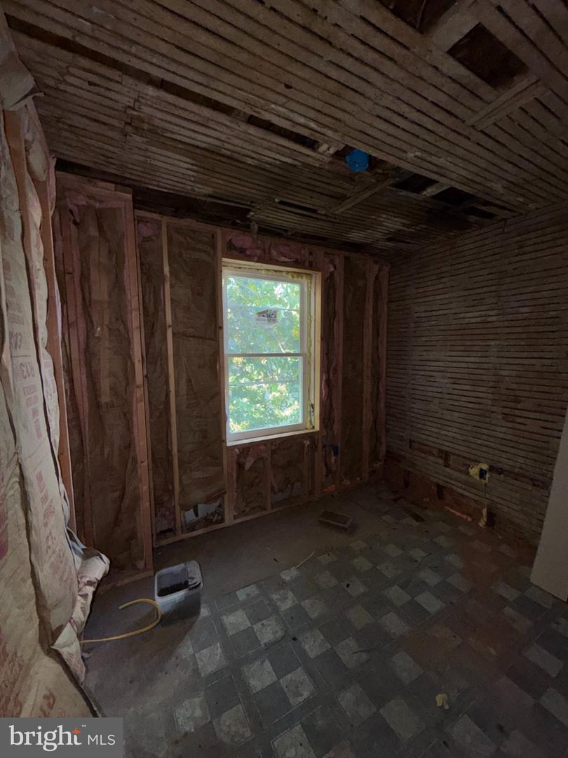 405 Diamond St Property Photo 14